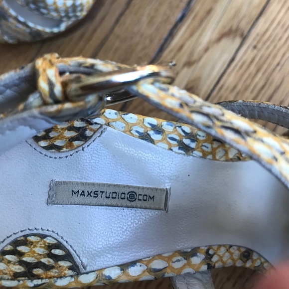 6M - Open Toe Platform Heels - Picture 4 of 5